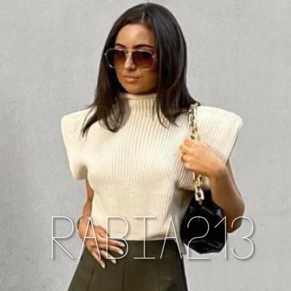 LAST 1!🔥BLOGGERS FAV🔥ZARA SHOULDER PAD KNIT TOP - Picture 6 of 16